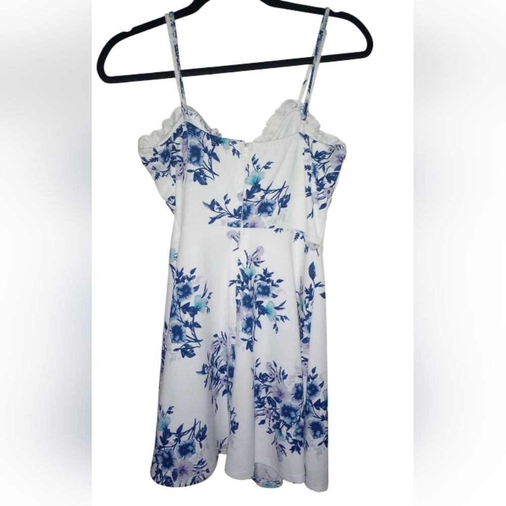 Trixxi White Dress with Blue Floral Design - Picture 3 of 4